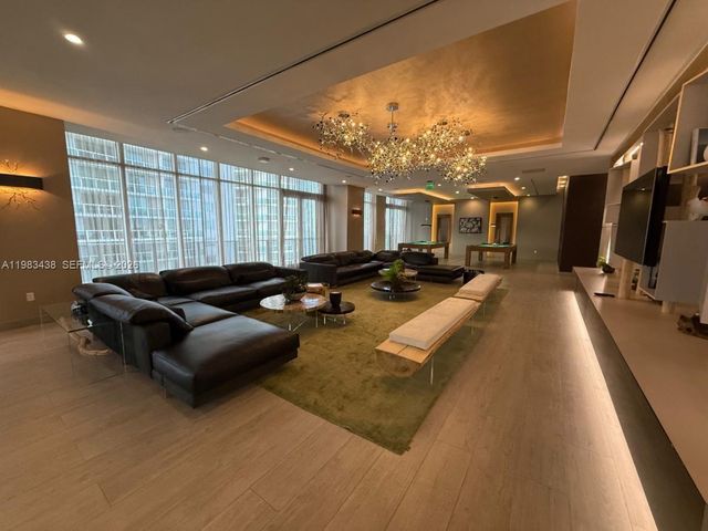 488 NE 18th St 3300, Miami, FL 33132