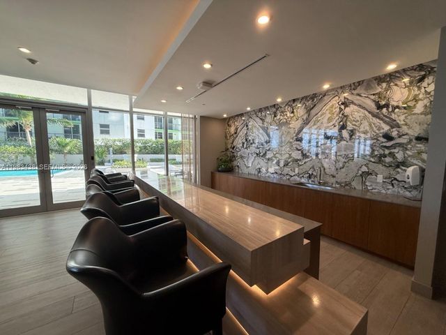 488 NE 18th St 3300, Miami, FL 33132