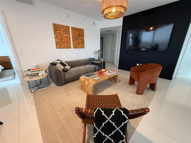 488 NE 18th St 3300, Miami, FL 33132