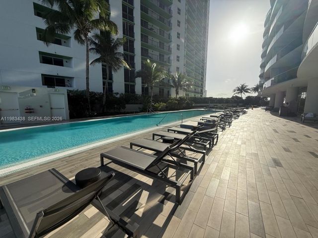 488 NE 18th St 3300, Miami, FL 33132