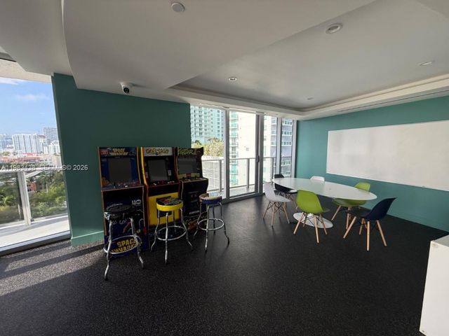 488 NE 18th St 3300, Miami, FL 33132