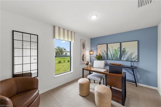 313 NW 20th TER, Cape Coral, FL 33993