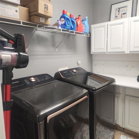 9415 Silver Ridge Drive, Rosharon, TX 77583