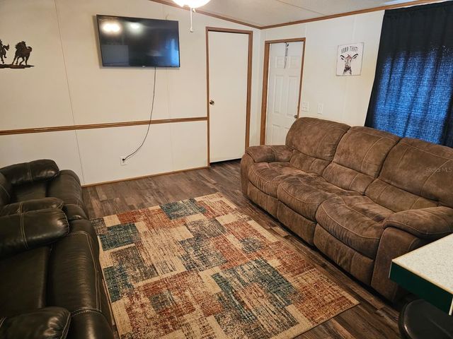 9050 SE 196TH TERRACE, Ocklawaha, FL 32179