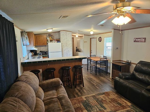 9050 SE 196TH TERRACE, Ocklawaha, FL 32179