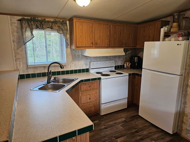 9050 SE 196TH TERRACE, Ocklawaha, FL 32179