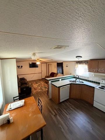 9050 SE 196TH TERRACE, Ocklawaha, FL 32179