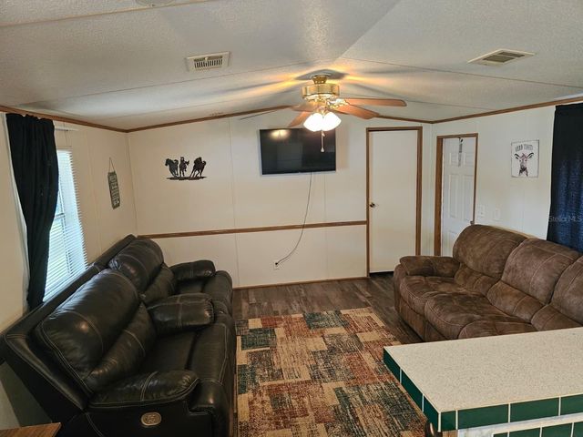 9050 SE 196TH TERRACE, Ocklawaha, FL 32179