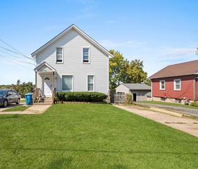 740 N Lincoln Avenue, Aurora, IL 60505