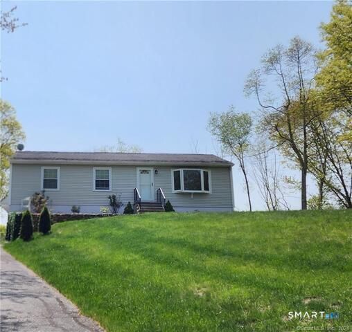 7 Sunnieside Court, Waterford, CT 06385