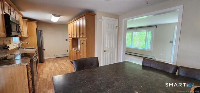 7 Sunnieside Court, Waterford, CT 06385