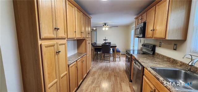 7 Sunnieside Court, Waterford, CT 06385