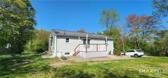 7 Sunnieside Court, Waterford, CT 06385