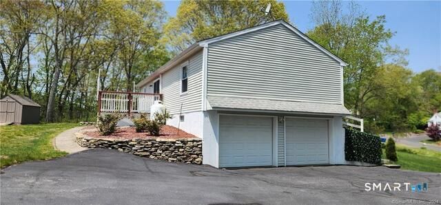 7 Sunnieside Court, Waterford, CT 06385