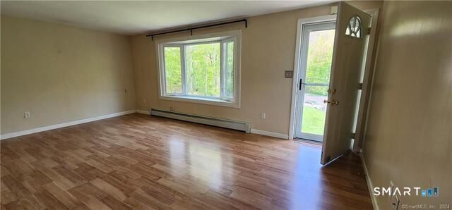 7 Sunnieside Court, Waterford, CT 06385