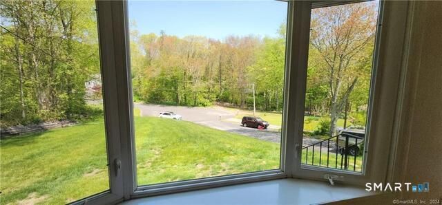 7 Sunnieside Court, Waterford, CT 06385