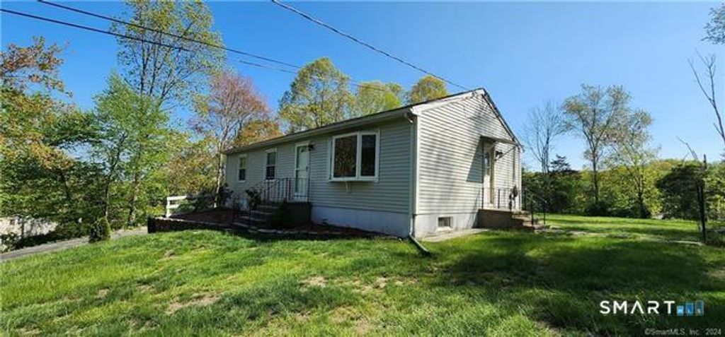 7 Sunnieside Court, Waterford, CT 06385