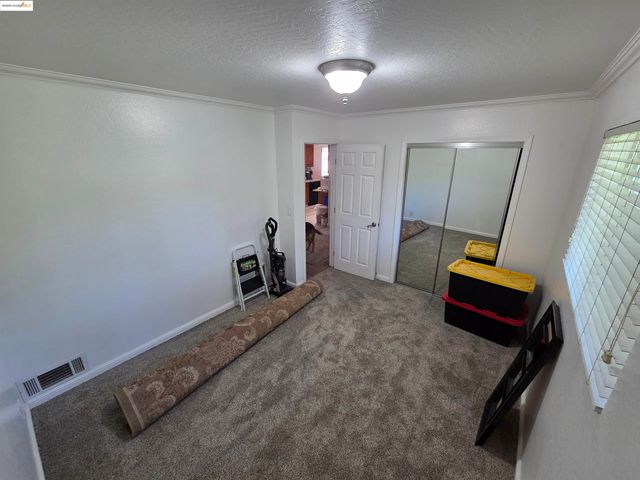 16581 S Creekside Dr, Sonora, CA 95370