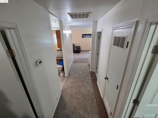 16581 S Creekside Dr, Sonora, CA 95370