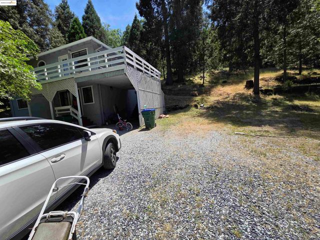 16581 S Creekside Dr, Sonora, CA 95370