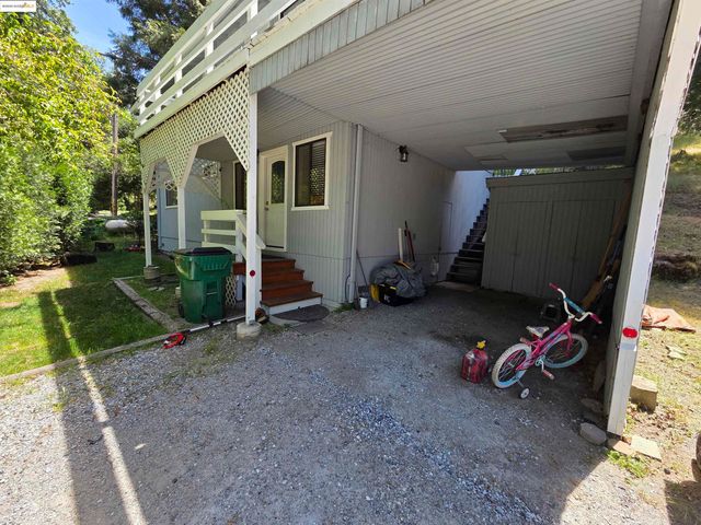 16581 S Creekside Dr, Sonora, CA 95370