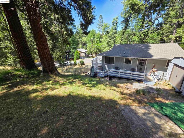 16581 S Creekside Dr, Sonora, CA 95370
