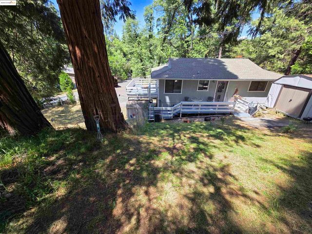 16581 S Creekside Dr, Sonora, CA 95370