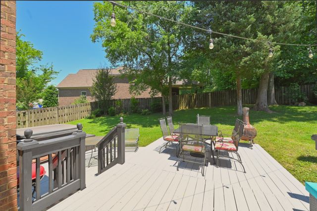 106 Shorecrest Cir, Hendersonville, TN 37075