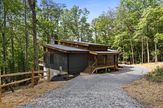 307 Mangums Trail, Blue Ridge, GA 30513