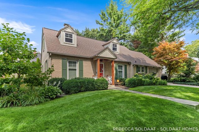 409 Marywood Drive NE, Grand Rapids, MI 49505