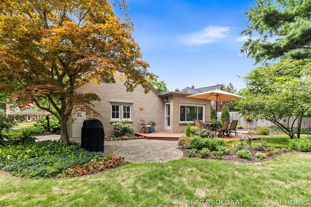 409 Marywood Drive NE, Grand Rapids, MI 49505
