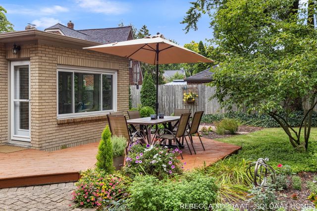 409 Marywood Drive NE, Grand Rapids, MI 49505
