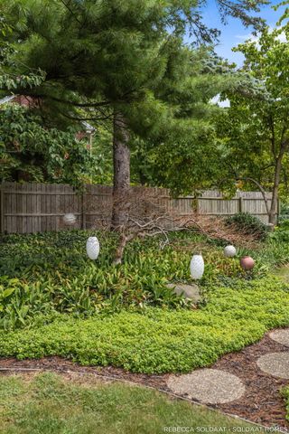 409 Marywood Drive NE, Grand Rapids, MI 49505