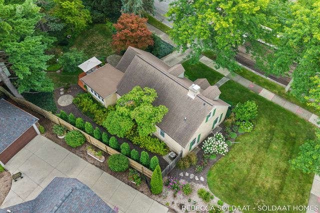 409 Marywood Drive NE, Grand Rapids, MI 49505