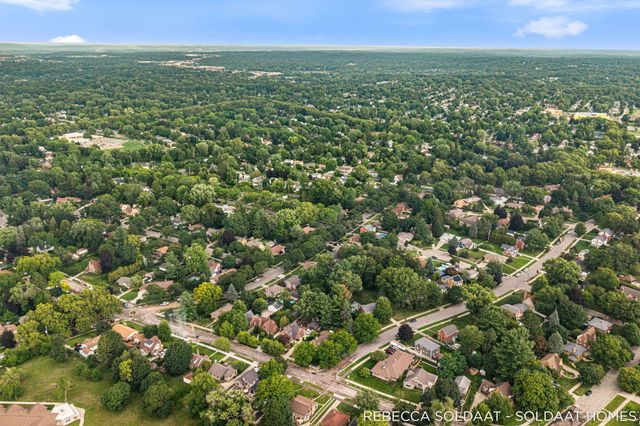 409 Marywood Drive NE, Grand Rapids, MI 49505
