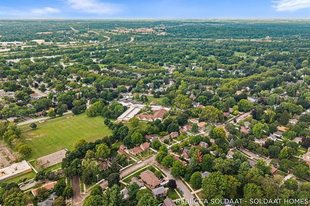 409 Marywood Drive NE, Grand Rapids, MI 49505
