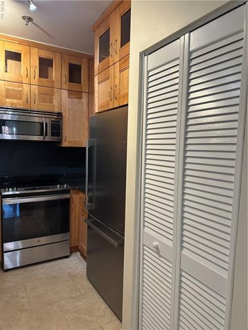 300 Yarmouth St Apt 327, Norfolk, VA 23510