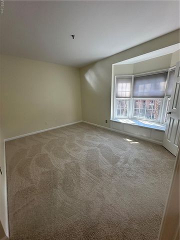 300 Yarmouth St Apt 327, Norfolk, VA 23510