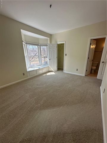 300 Yarmouth St Apt 327, Norfolk, VA 23510