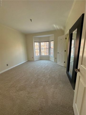 300 Yarmouth St Apt 327, Norfolk, VA 23510