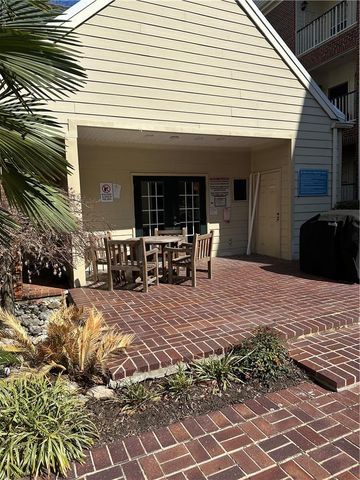 300 Yarmouth St Apt 327, Norfolk, VA 23510