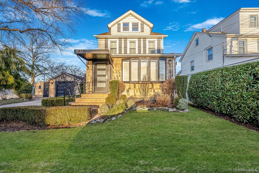 32 Everett, Lynbrook, NY 11563 — photo 3