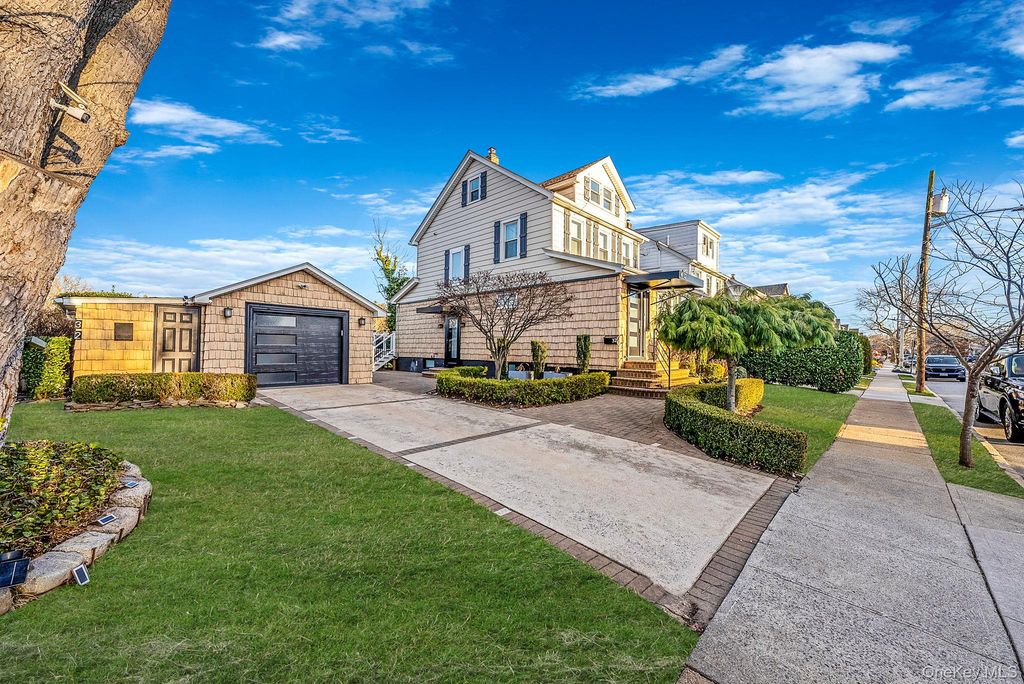 32 Everett, Lynbrook, NY 11563 — photo 4