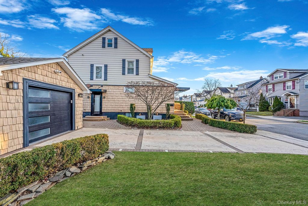 32 Everett, Lynbrook, NY 11563 — photo 5