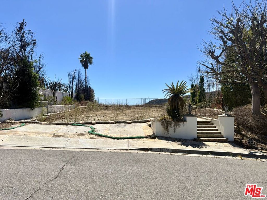 16726 Monte Hermoso Drive, Los Angeles, CA 90272 — photo 3