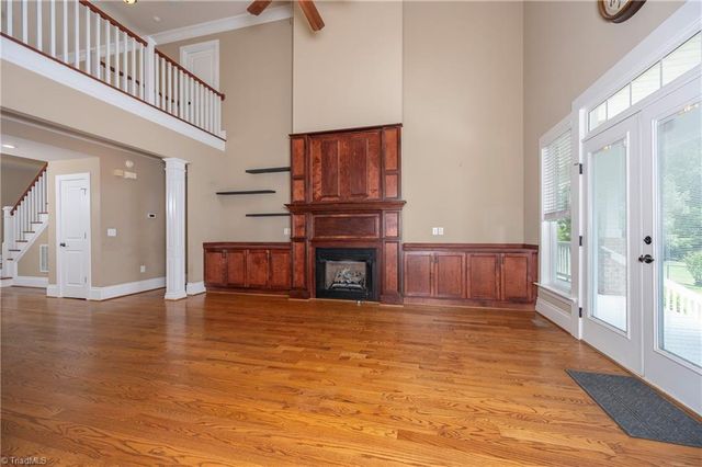 2000 Walnut Crossing Run, Yadkinville, NC 27055