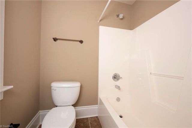 2000 Walnut Crossing Run, Yadkinville, NC 27055