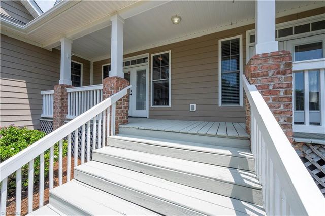 2000 Walnut Crossing Run, Yadkinville, NC 27055