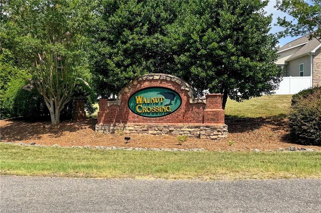 2000 Walnut Crossing Run, Yadkinville, NC 27055