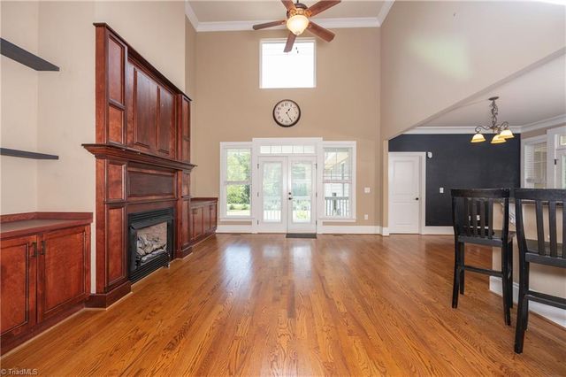 2000 Walnut Crossing Run, Yadkinville, NC 27055